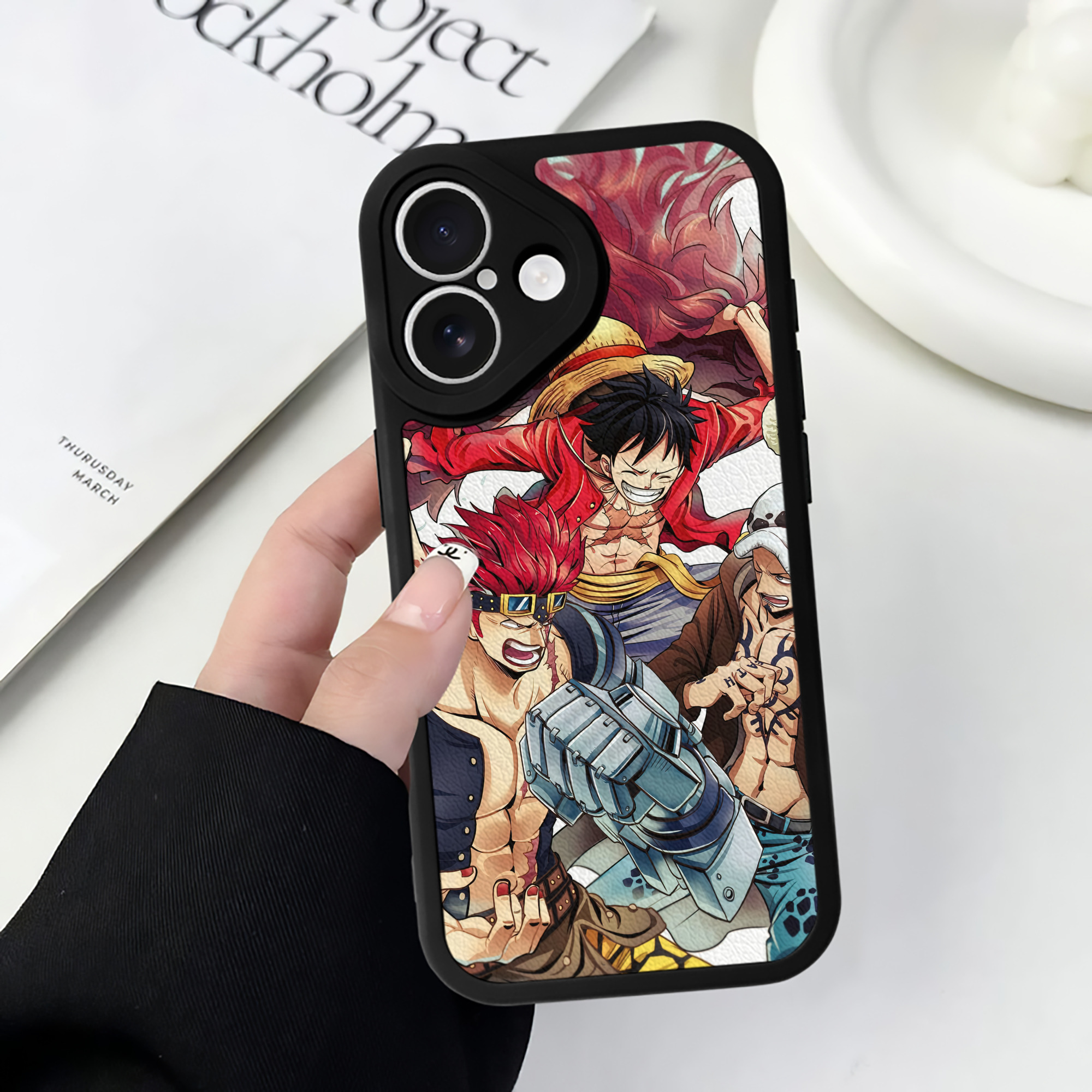 （画像用） ワンピース ONE PIECE 【iPhone 16シリーズ対応】シリコンスマホケース（レザー調） 材質：シリコン